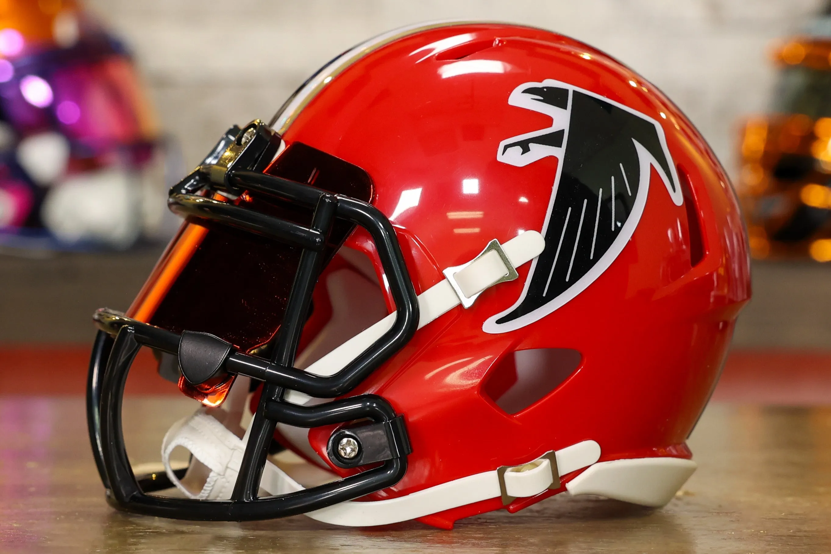 Atlanta Falcons Riddell Speed Mini Helmet - GG Edition