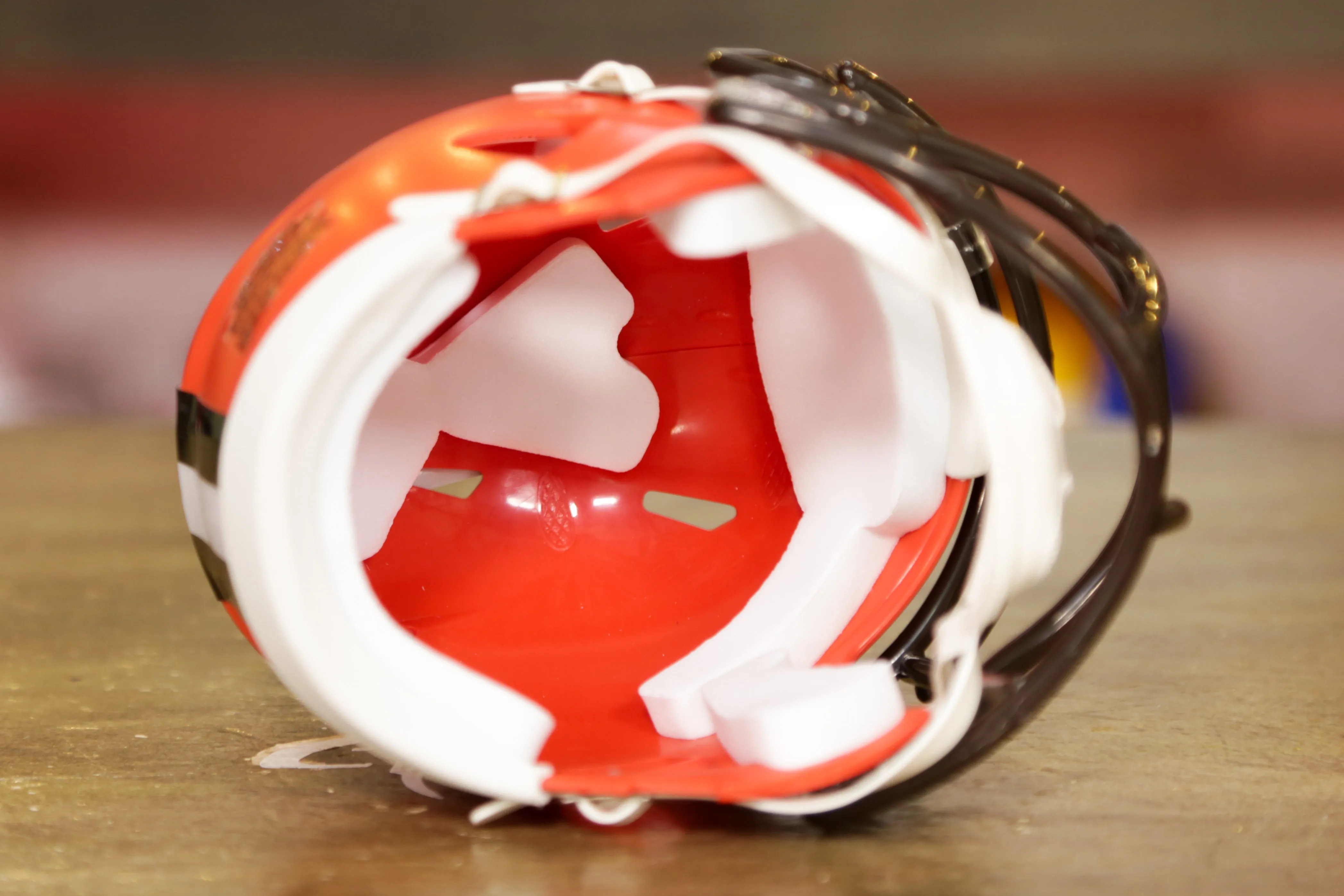 Cleveland Browns Riddell Speed Mini Helmet  - 2020-2023 Throwback