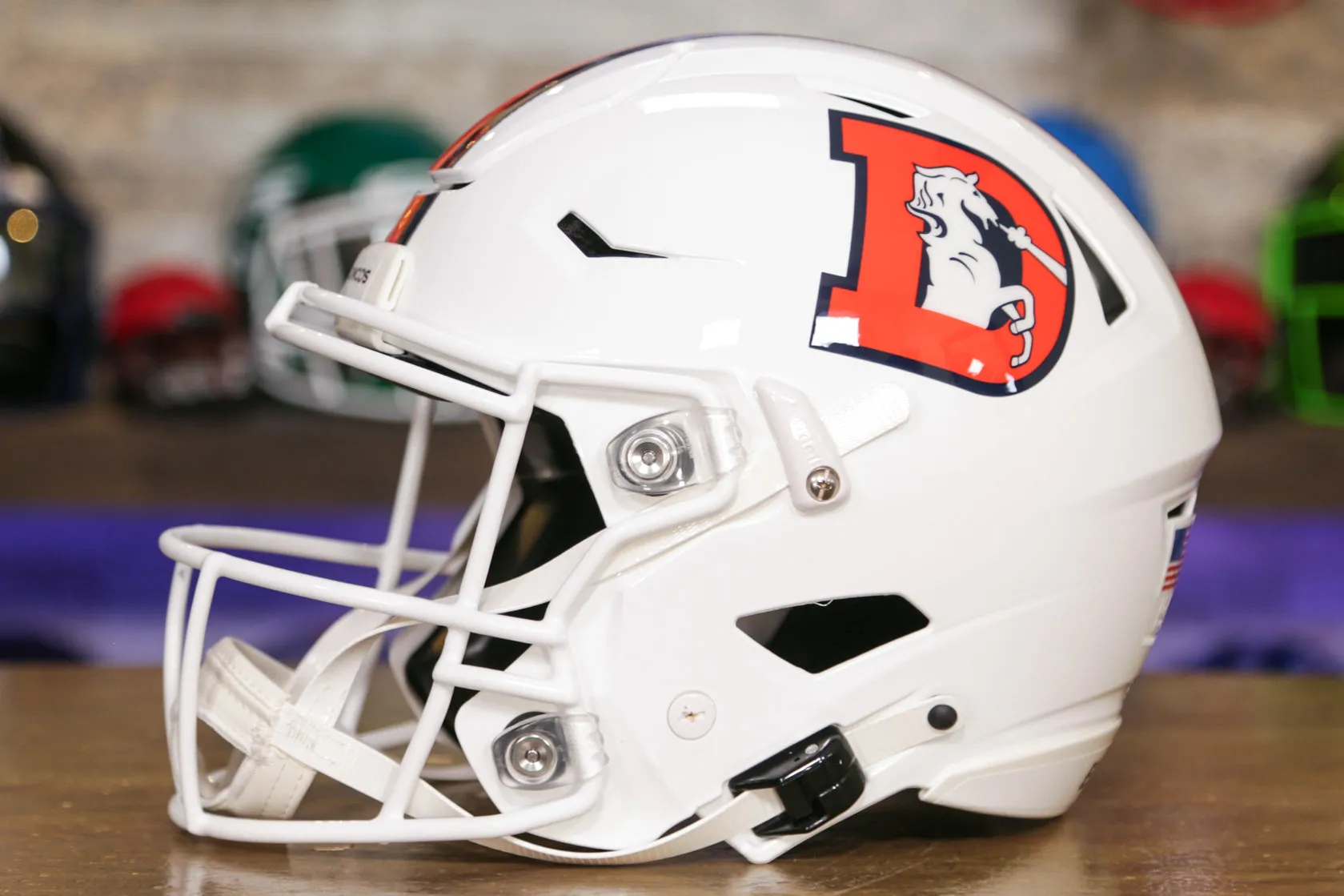 Denver Broncos Riddell SpeedFlex Helmet - Snowcapped Alternate