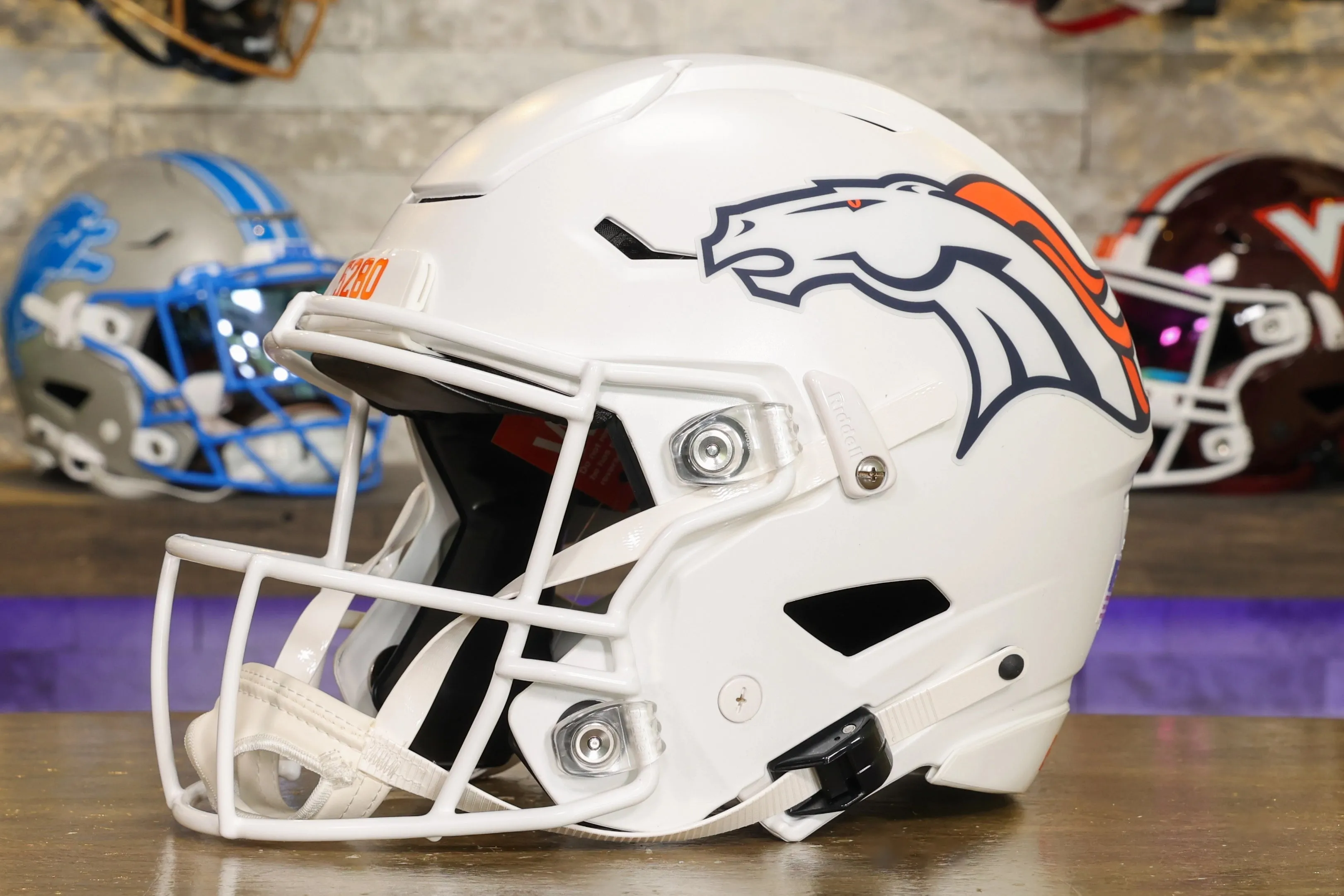 Denver Broncos Riddell SpeedFlex Helmet - Summit White Alternate