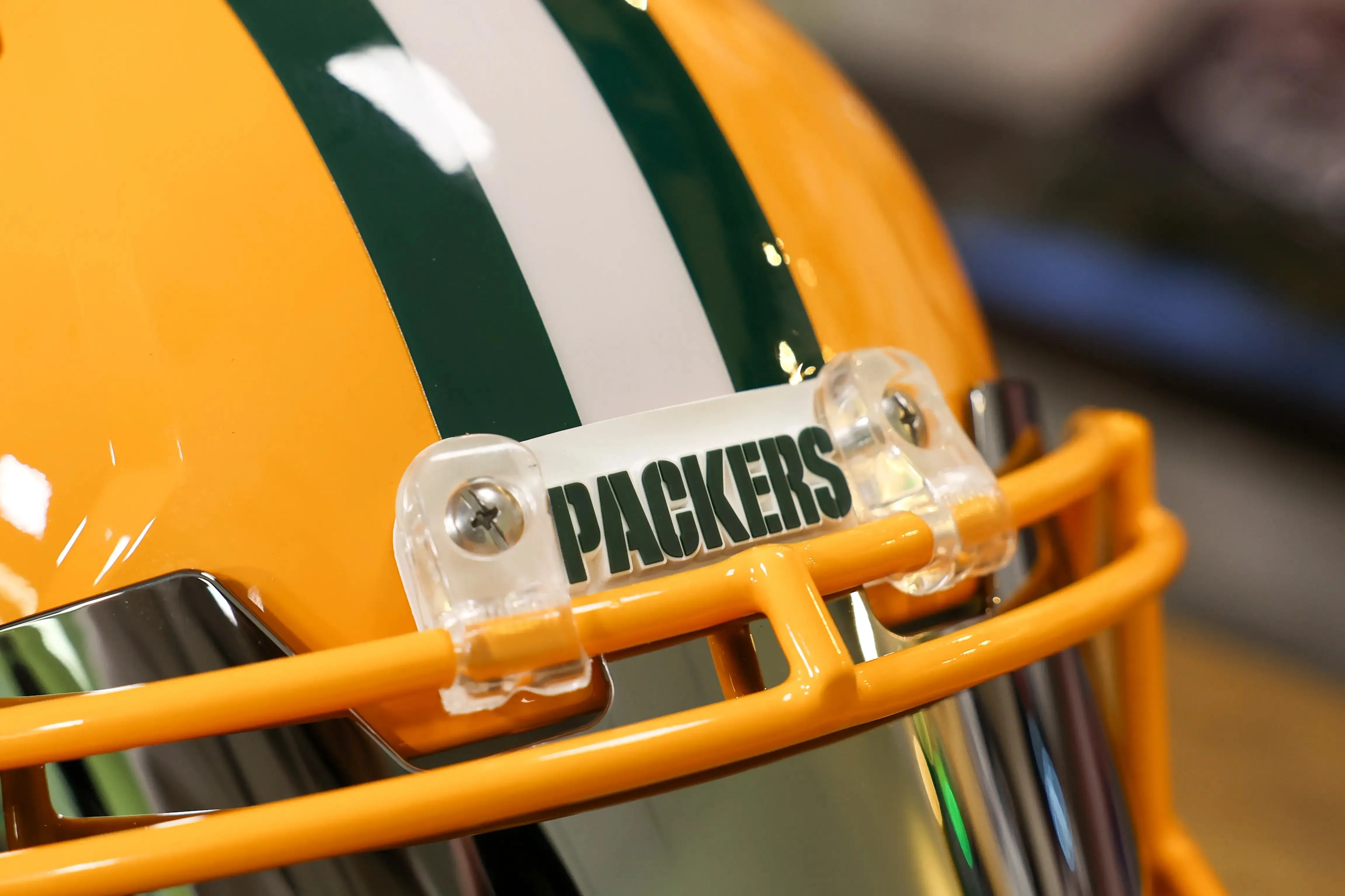 Green Bay Packers Riddell Speed Display Helmet - GG Edition