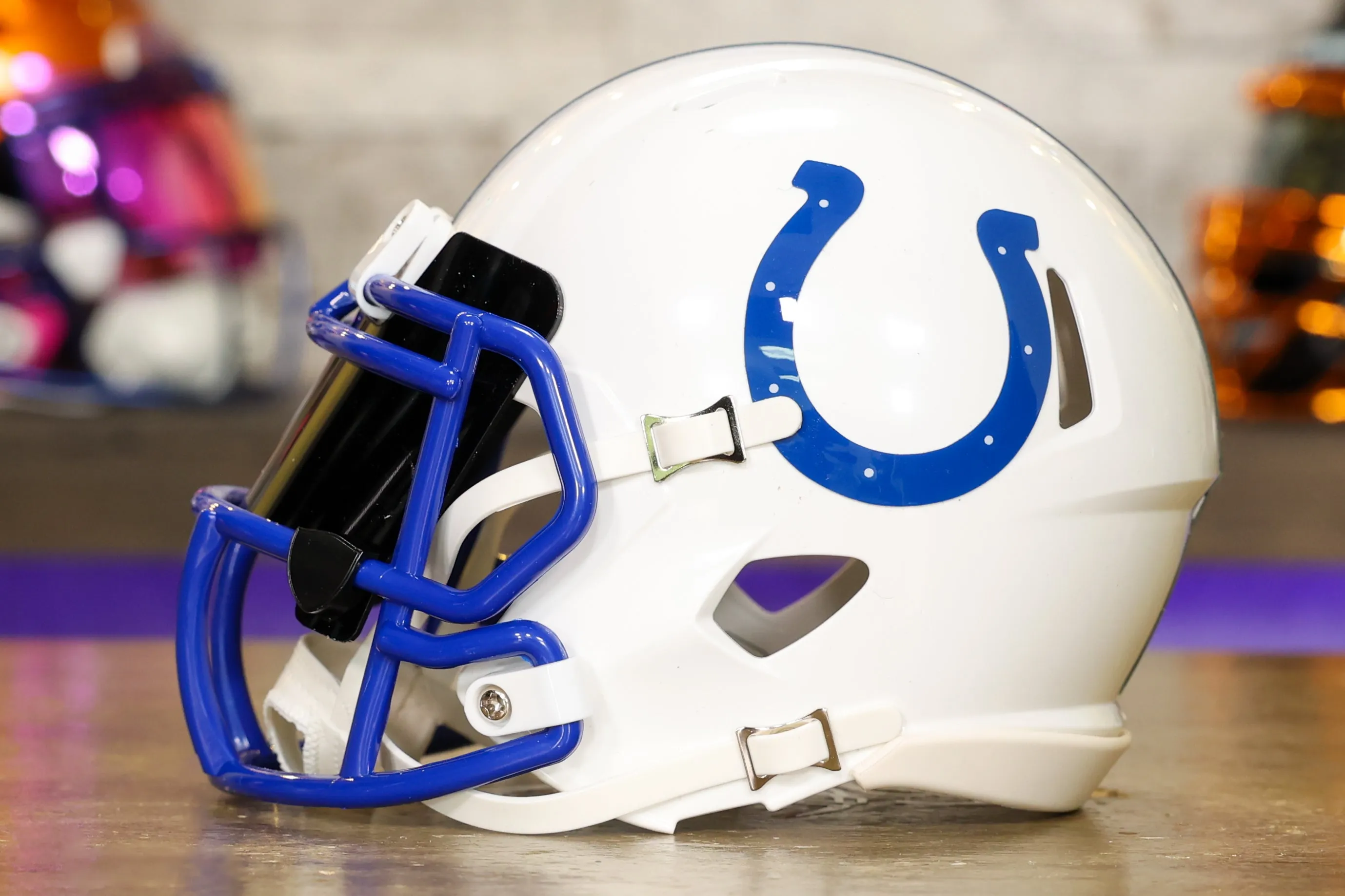 Indianapolis Colts Riddell Speed Mini Helmet - GG Edition