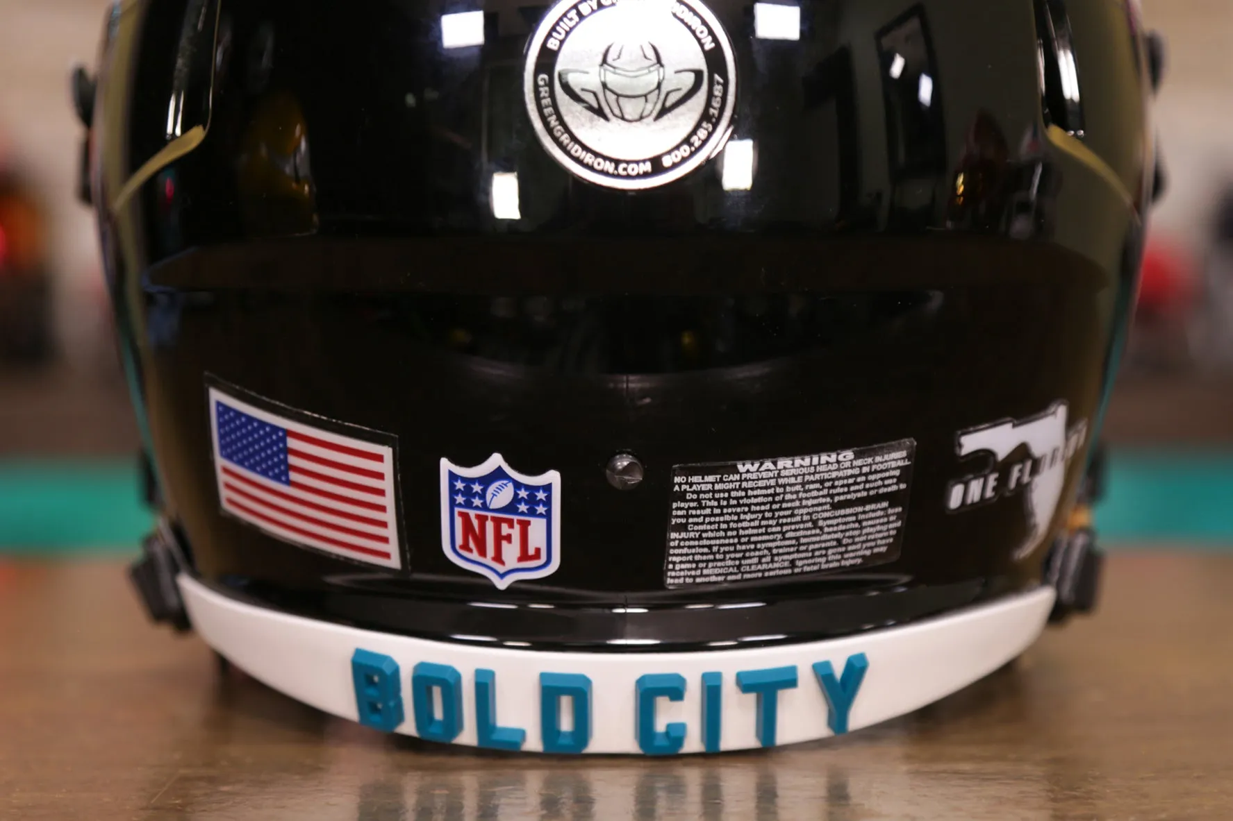 Jacksonville Jaguars Riddell Speed Display Helmet - GG Edition 00274