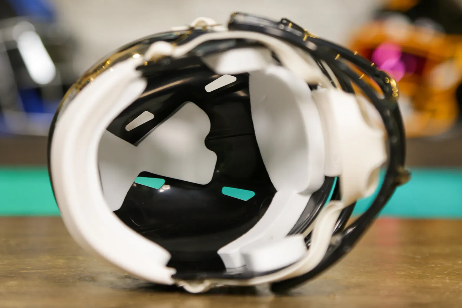 Jacksonville Jaguars Riddell Speed Mini Helmet - 1995-2012 Throwback