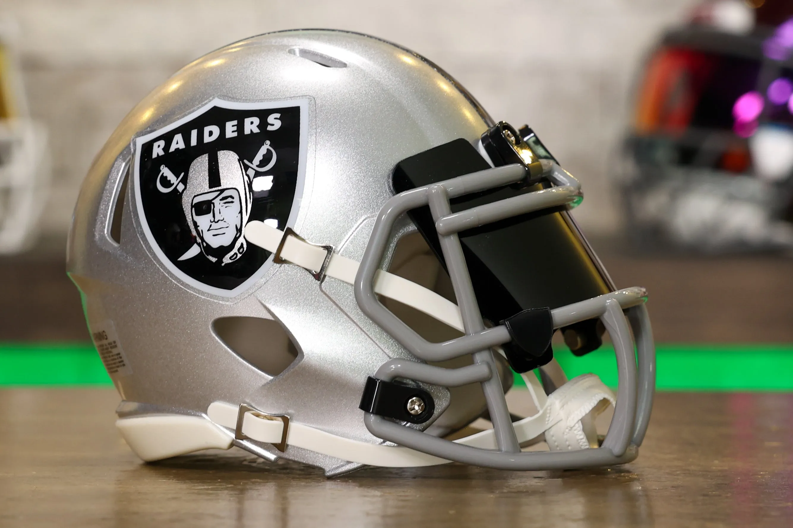 Las Vegas Raiders Riddell Speed Mini Helmet - GG Edition 02670