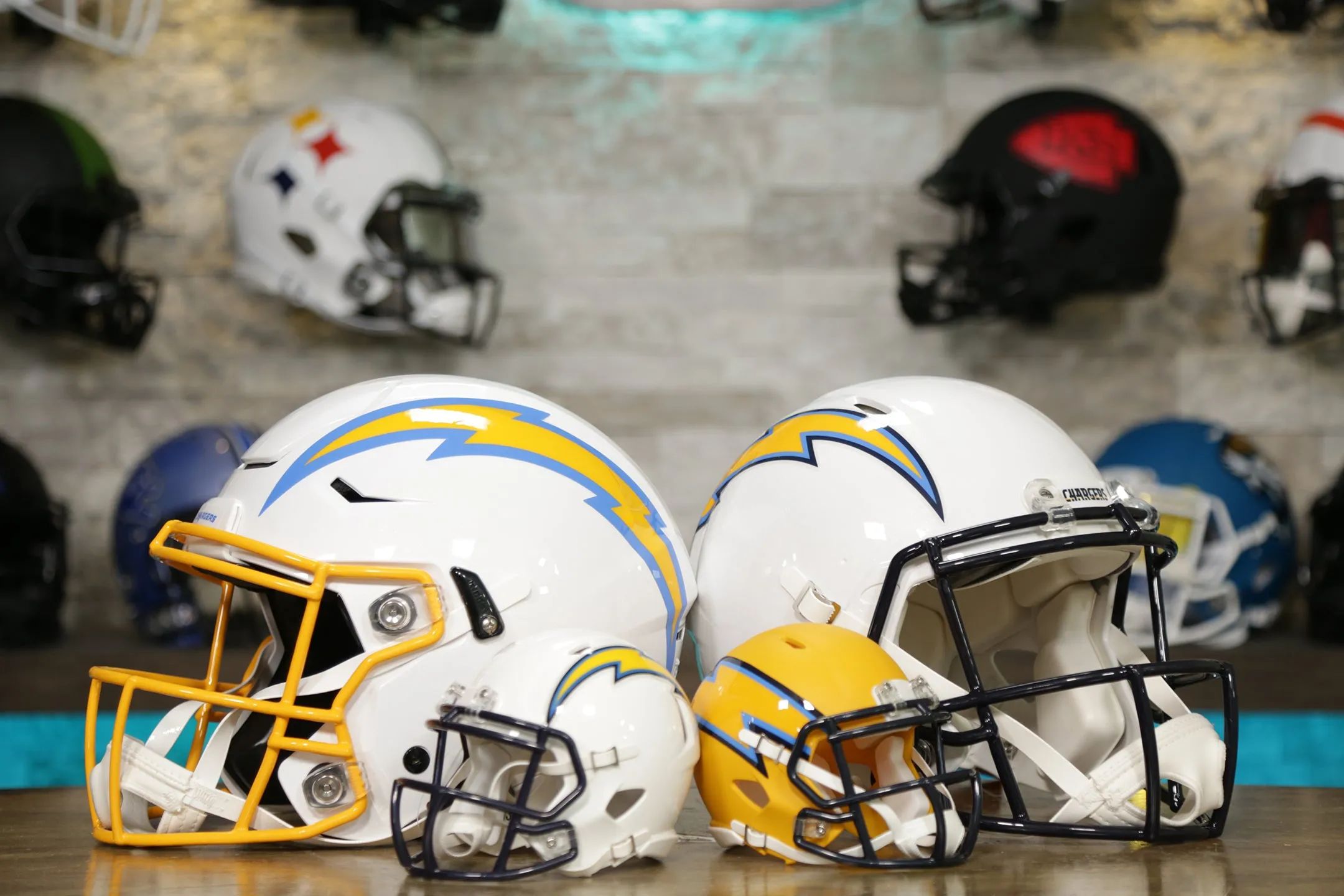 Los Angeles Chargers Riddell Speed Authentic Helmet - 2007-2019 Throwback