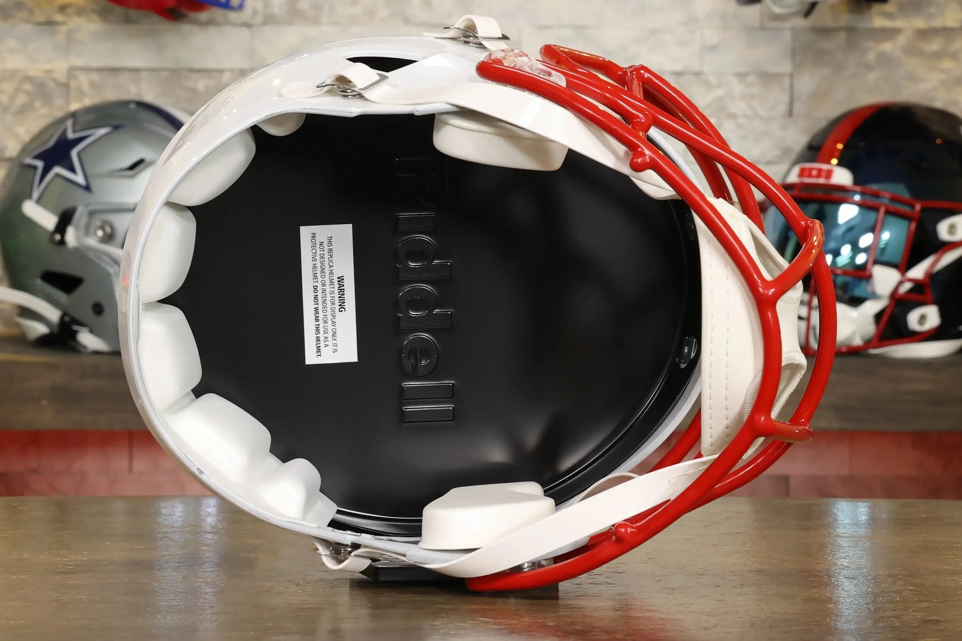 New England Patriots Riddell Speed Display Helmet - 1990-1992 Throwback