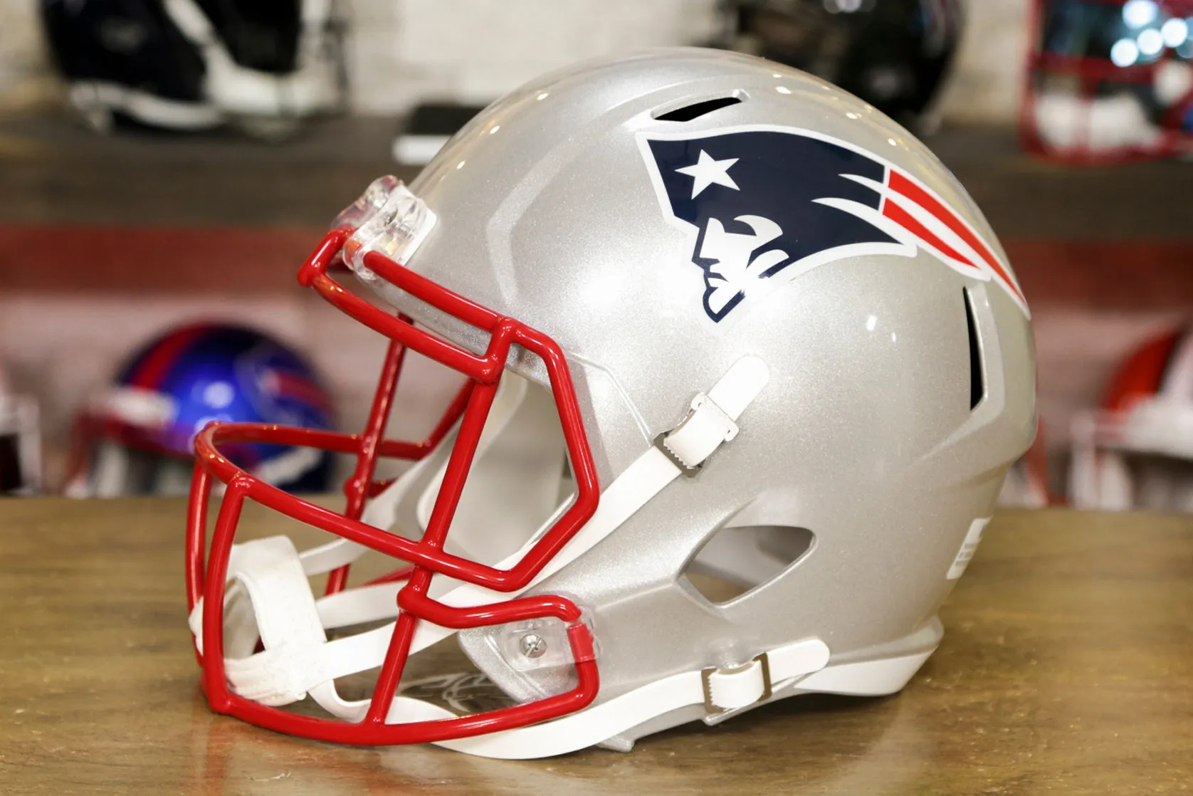 New England Patriots Riddell Speed Display Helmet