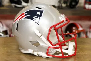 New England Patriots Riddell Speed Display Helmet