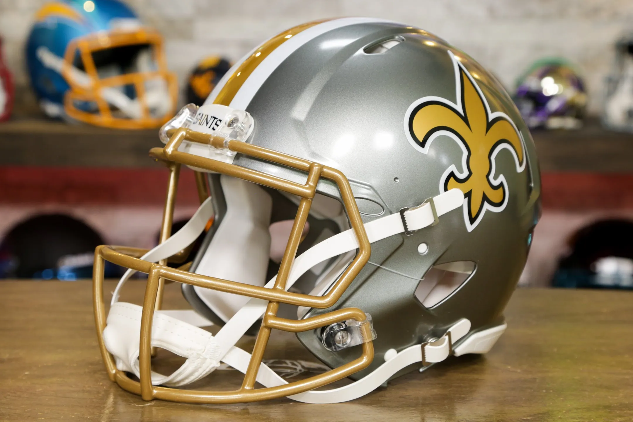 New Orleans Saints Riddell Speed Display Helmet - Flash