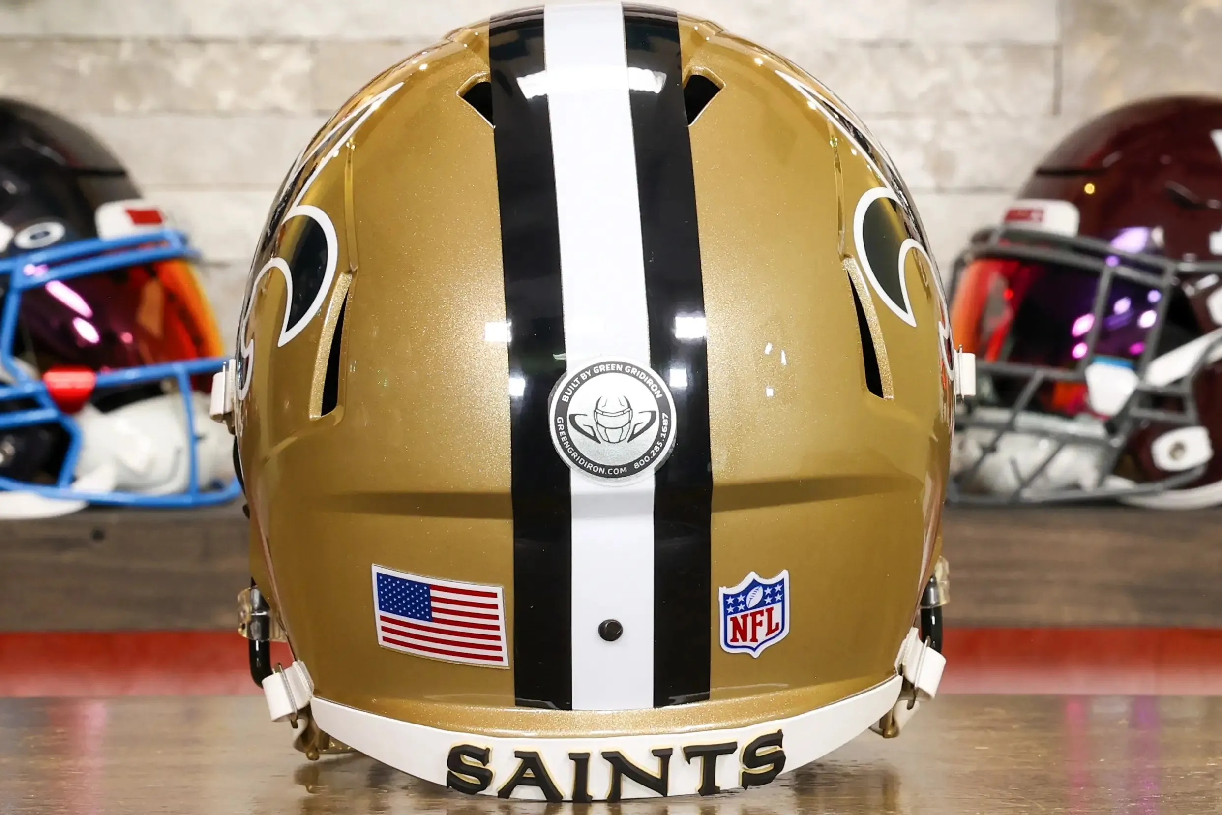 New Orleans Saints Riddell Speed Display Helmet - GG Edition 02601