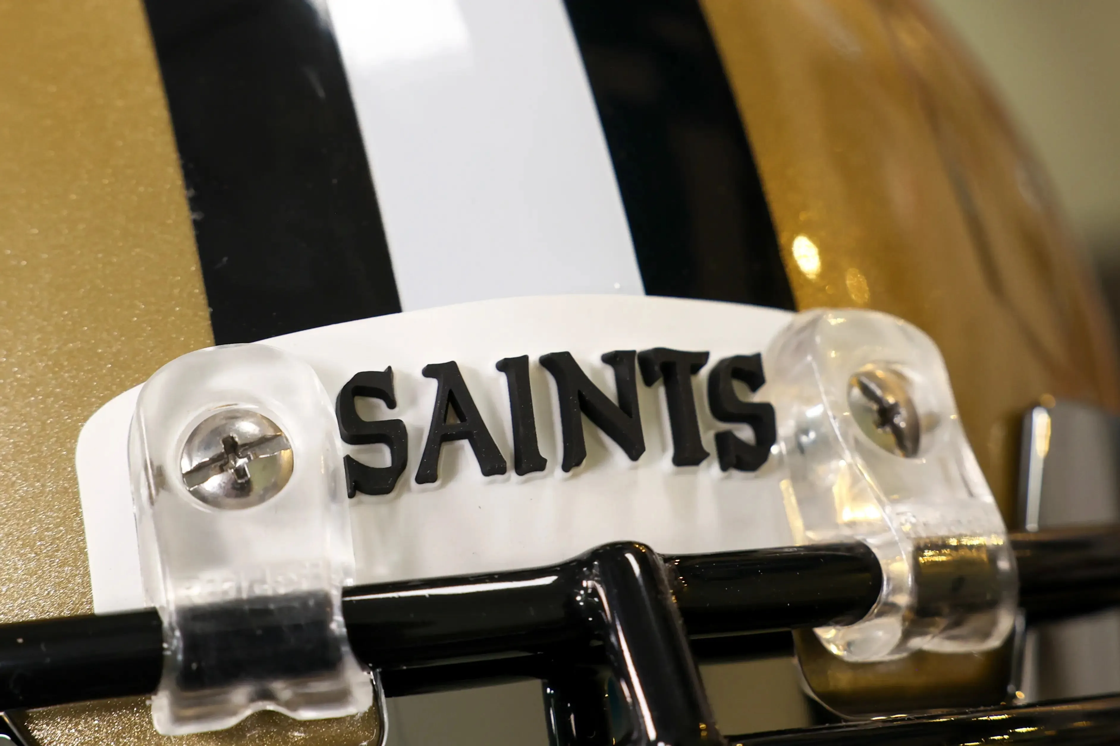 New Orleans Saints Riddell Speed Display Helmet - GG Edition 02601