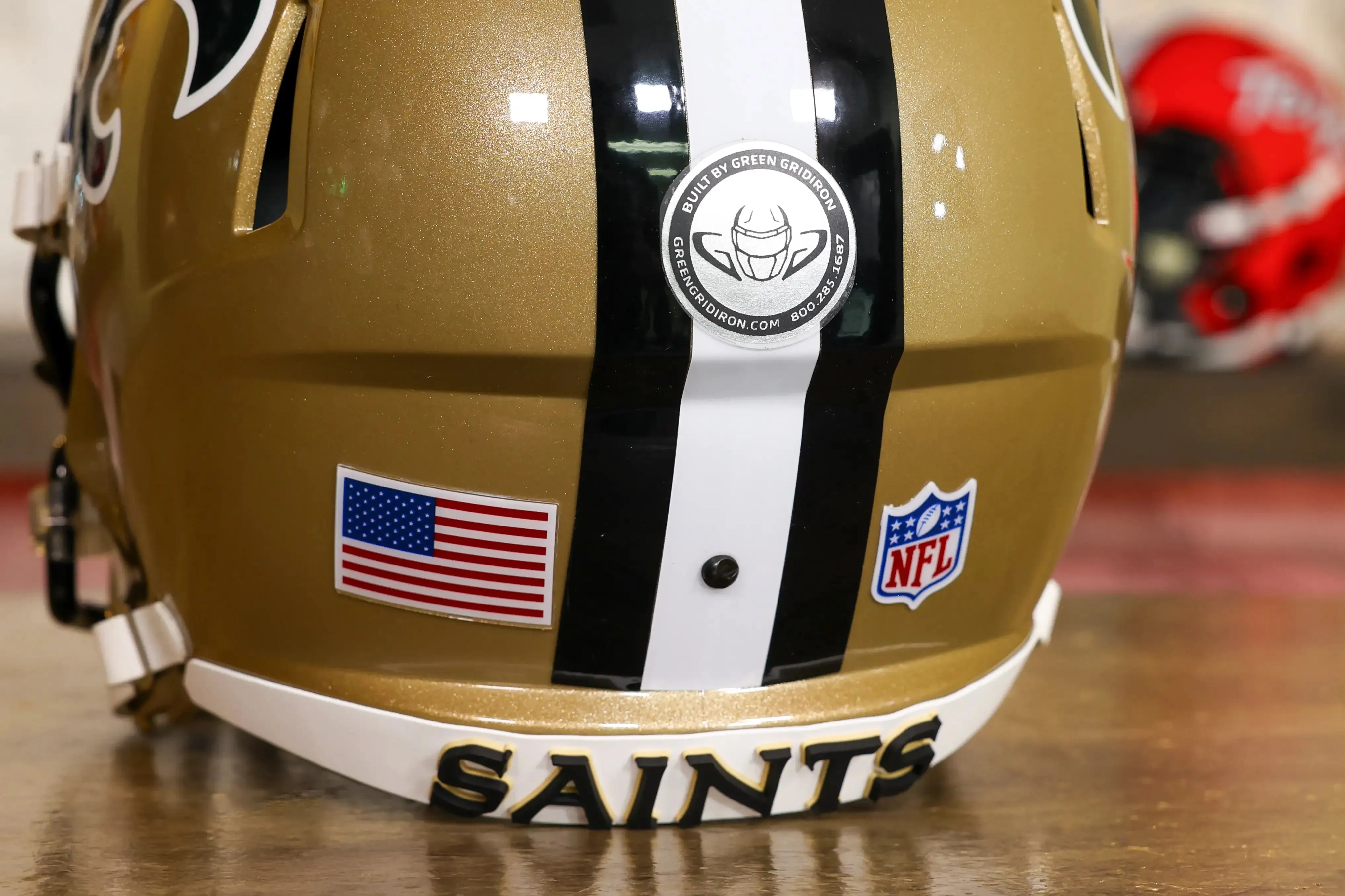 New Orleans Saints Riddell Speed Display Helmet - GG Edition 02601