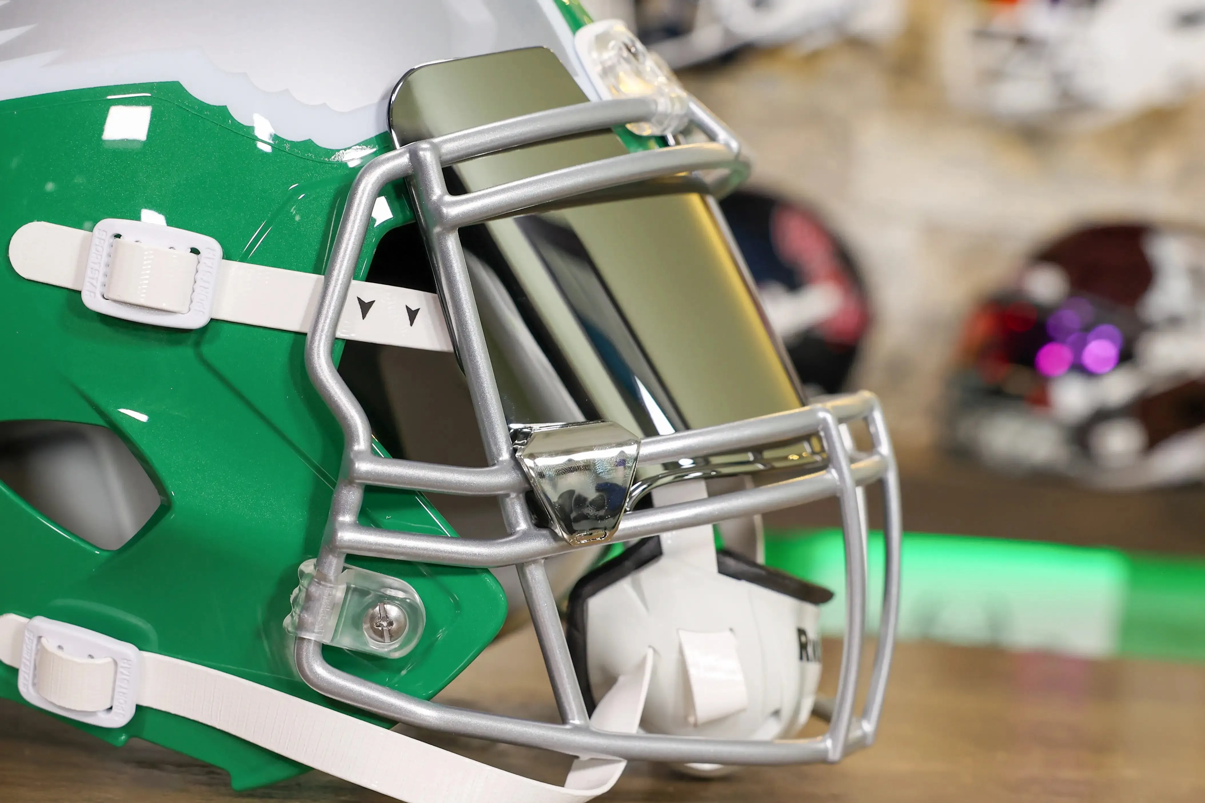 Philadelphia Eagles Riddell Speed Display Helmet - GG Edition 00292