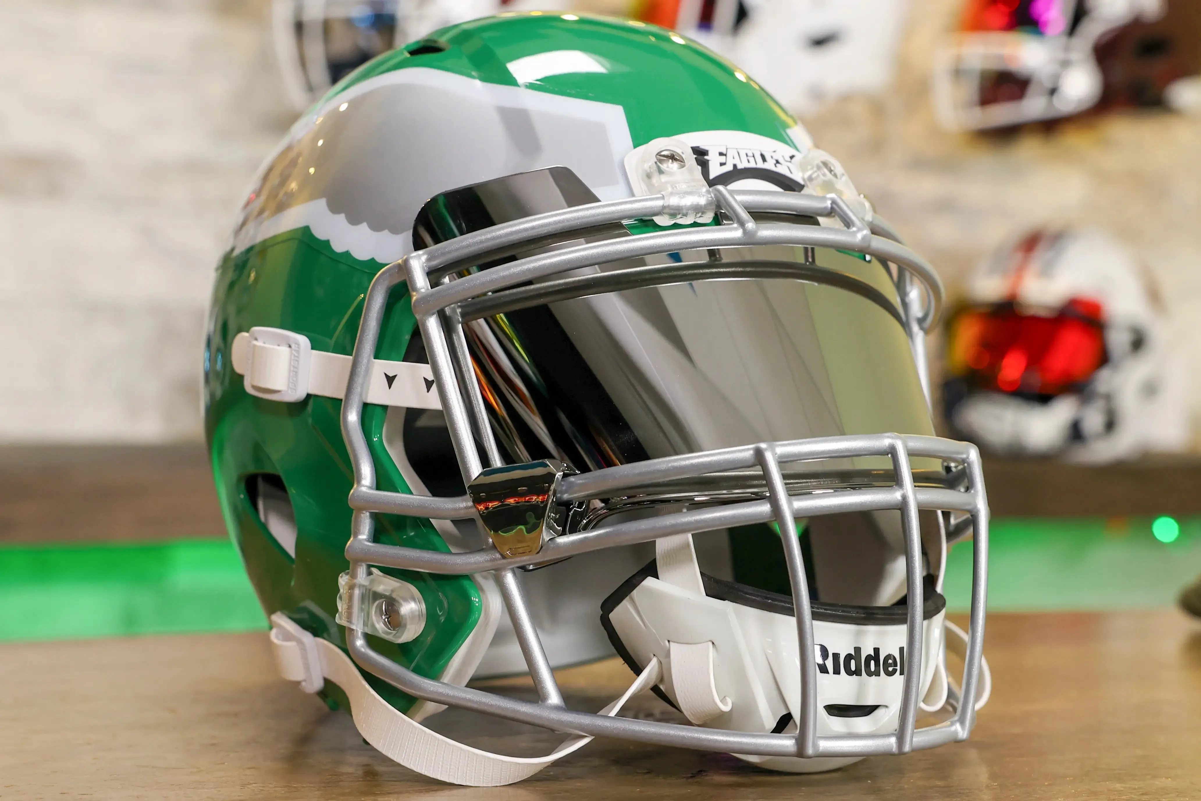 Philadelphia Eagles Riddell Speed Display Helmet - GG Edition 00292