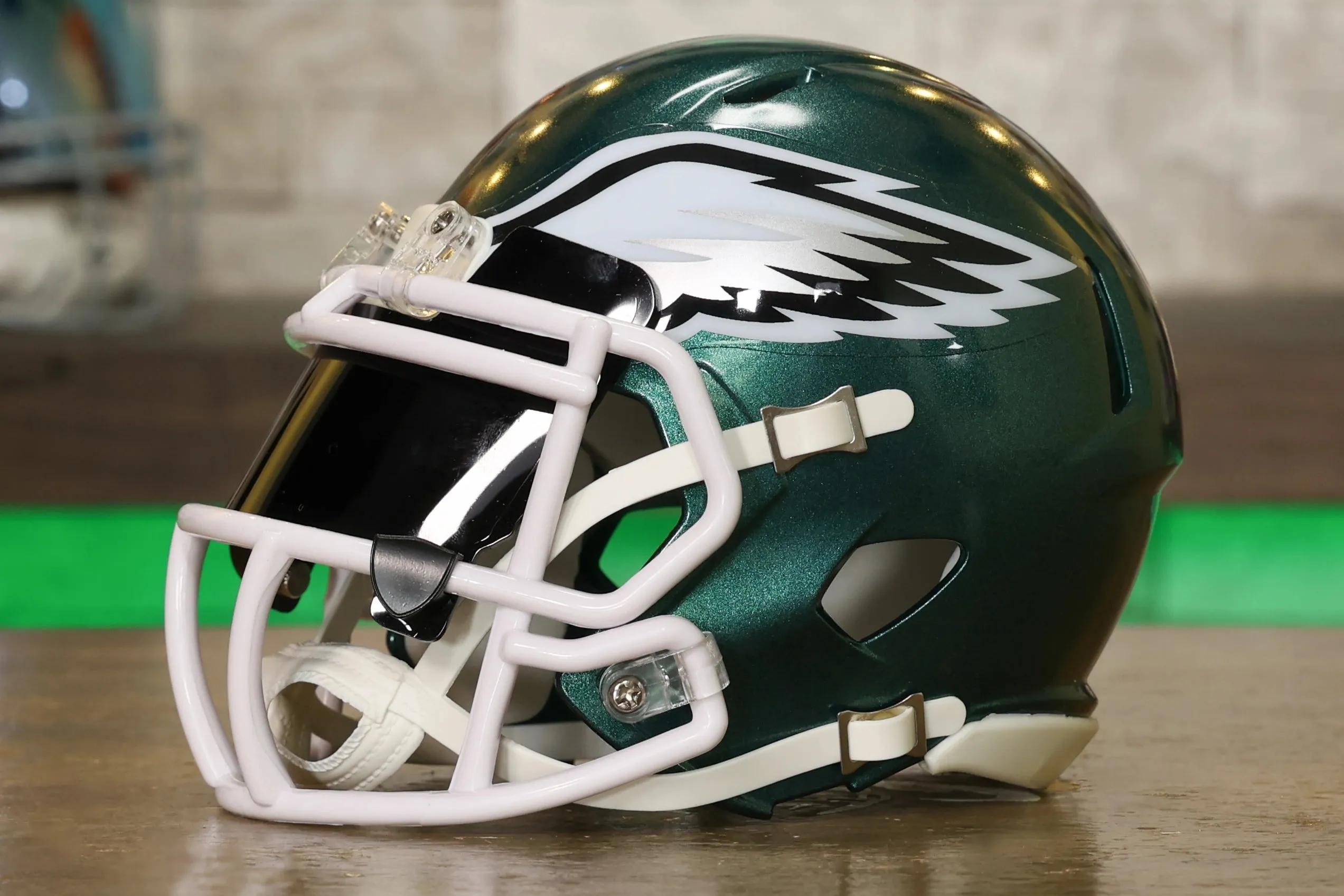 Philadelphia Eagles Riddell Speed Mini Helmet - GG Edition 01190