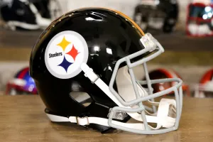 Pittsburgh Steelers Riddell Speed Display Helmet - 1963-1976 Throwback