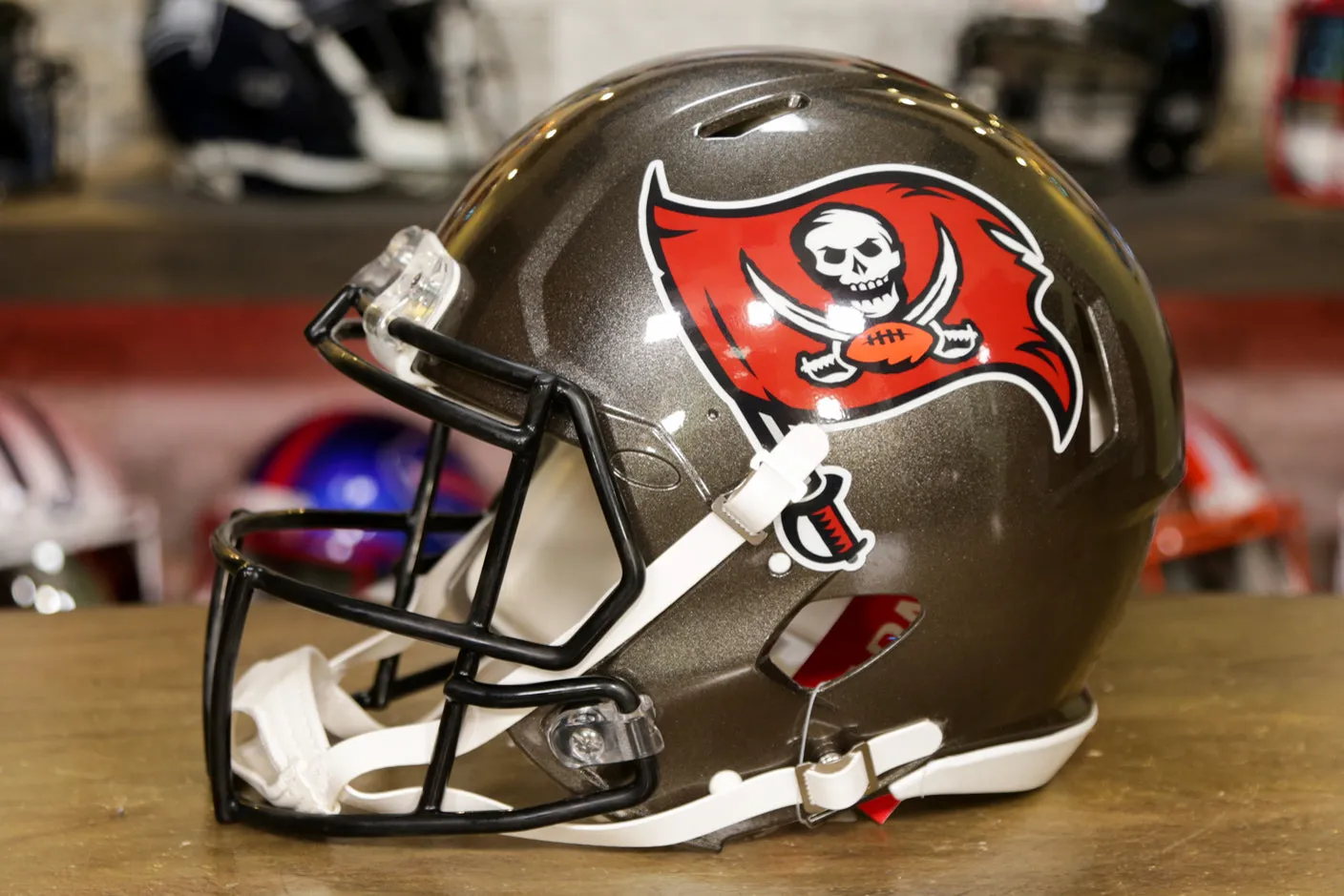 Tampa Bay Buccaneers Riddell Speed Authentic Helmet - 1997-2013 Throwback