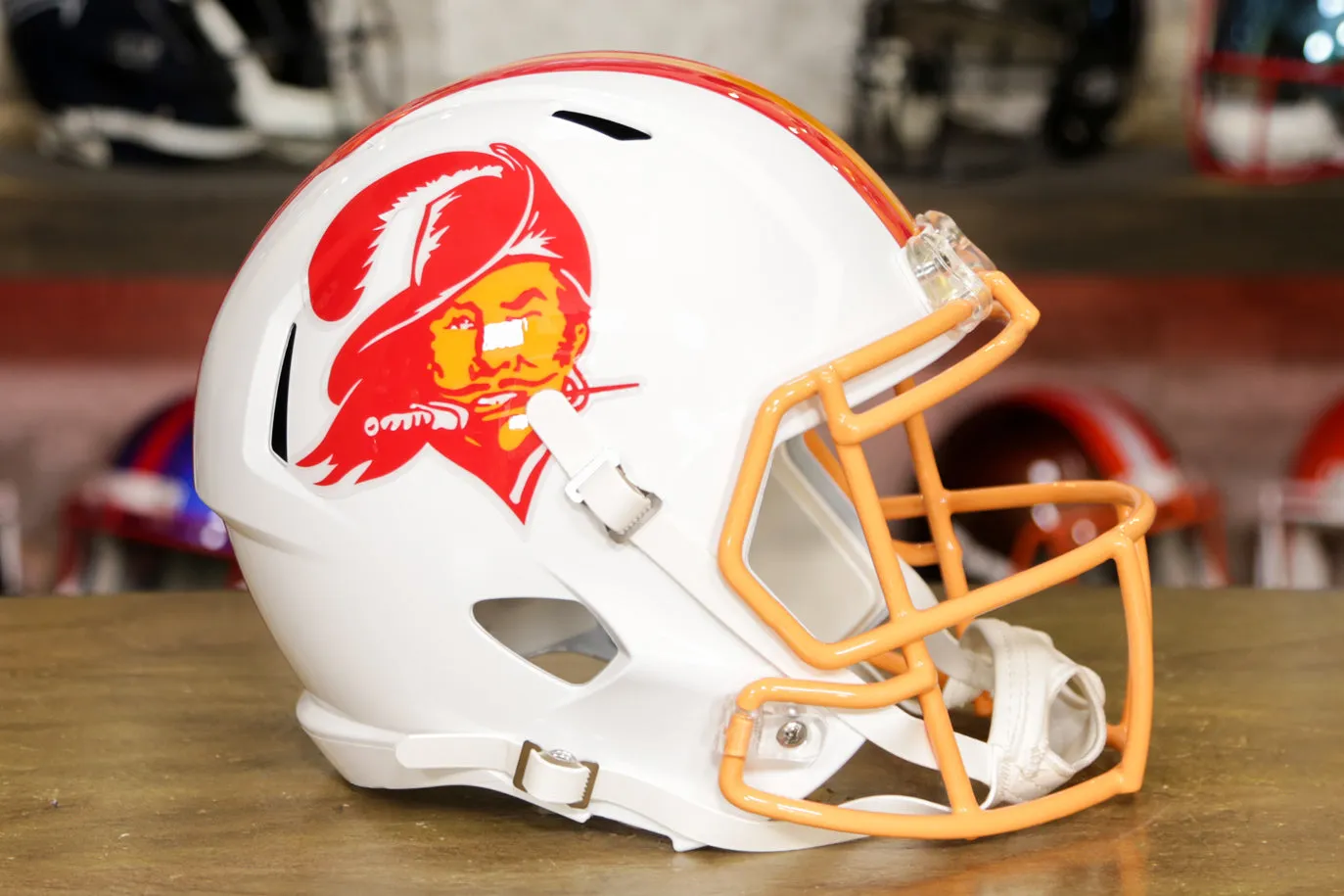 Tampa Bay Buccaneers Riddell Speed Display Helmet - 1976-1996 Throwback