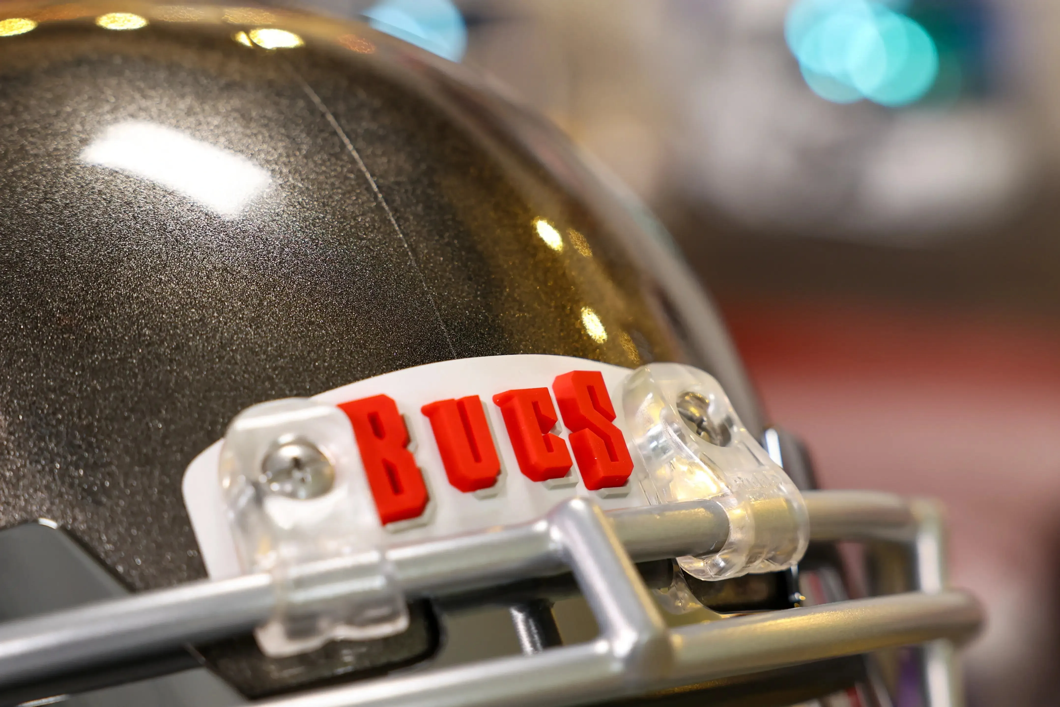 Tampa Bay Buccaneers Riddell Speed Display Helmet - GG Edition