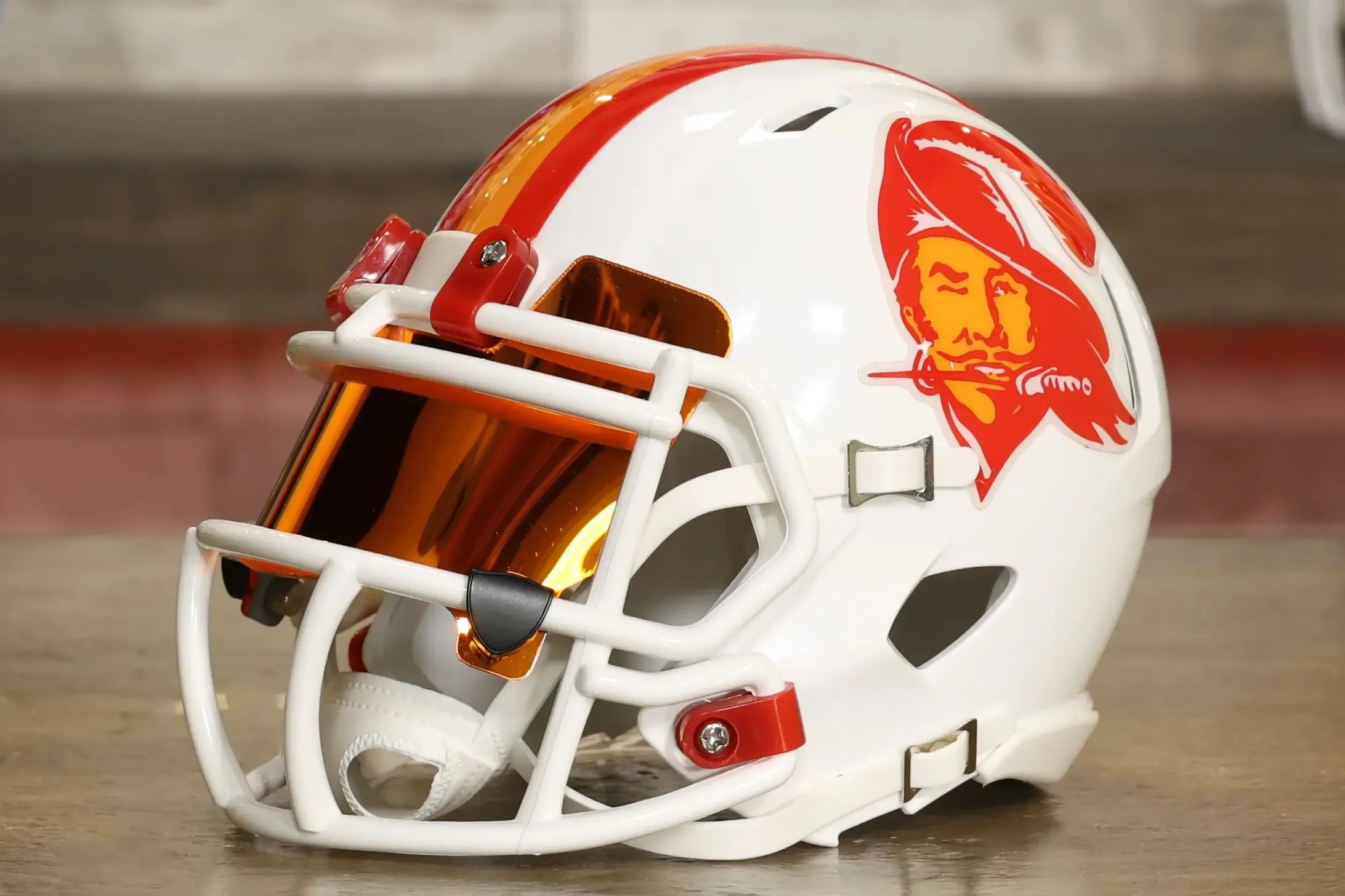 Tampa Bay Buccaneers Riddell Speed Mini Helmet - GG Edition 01155