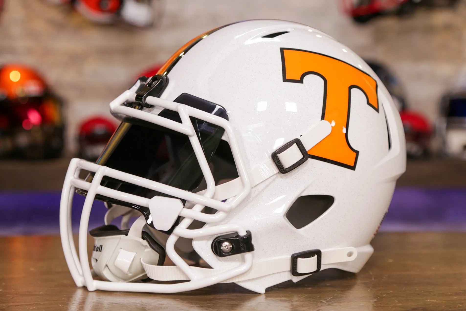 Tennessee Volunteers Riddell Speed Display Helmet - GG Edition 00286