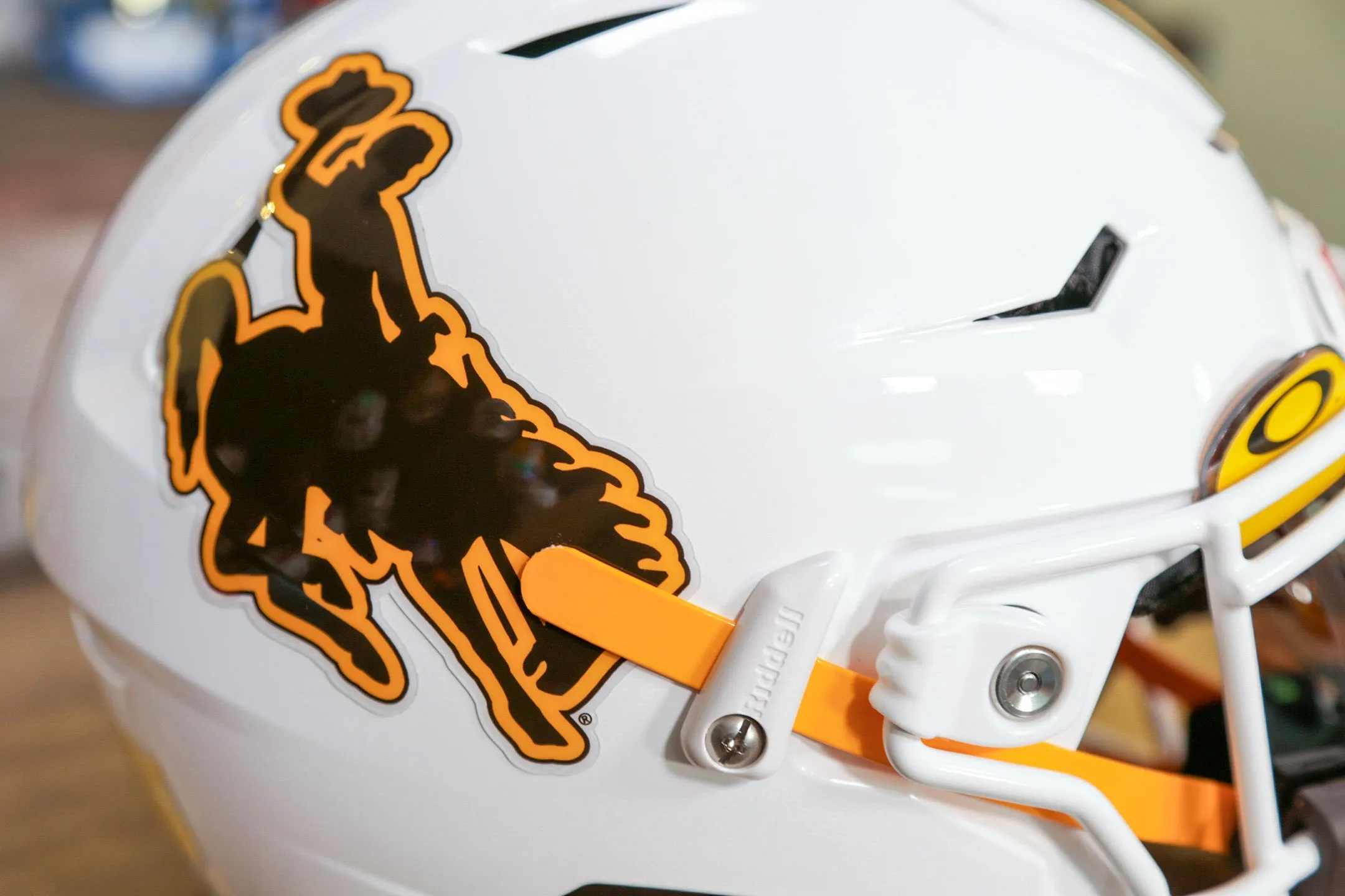 Wyoming Cowboys Riddell SpeedFlex Helmet - GG Edition 00266